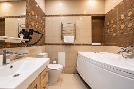 Джакузи в номере Люкс с кухней в отеле Автор Люблино
