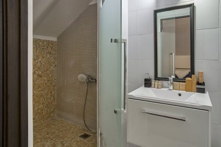 Душ в номере Стандарт в отеле Палаты Хованских