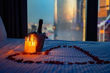 Декор номера 148 Апартаменты в отеле Де Арт Москва-Сити