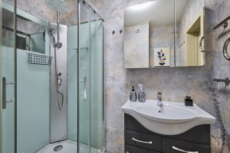 Душевая в номере Emerald Suite в ЖК Савеловский Сити