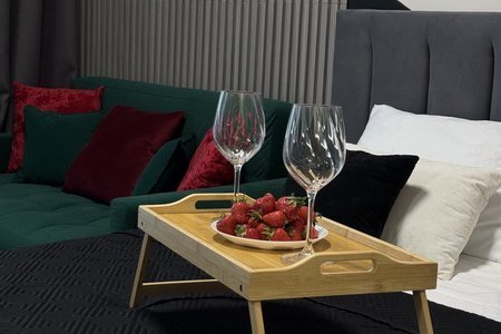Шампанское в номере My Love на 13 этаже в ЖК Савеловский Сити