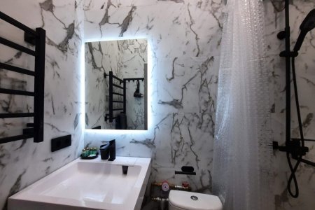 Раковина в номере Солнце в LOFT SPACE