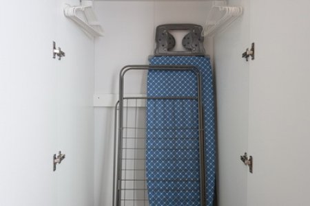 Гладильная доска в квартире 9 в апартаментах Home Like