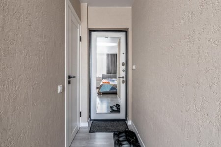 Коридор в студии 15 в Home Like