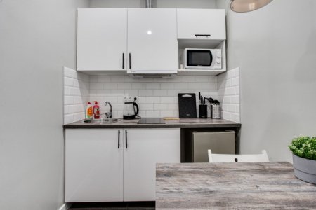 Кухня в номере 3 в апартаментах Home Like