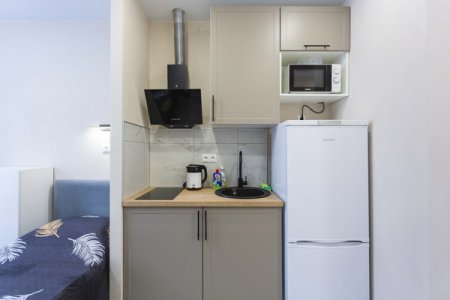 Кухонный уголок в студии №23 в апартаментах Home Like
