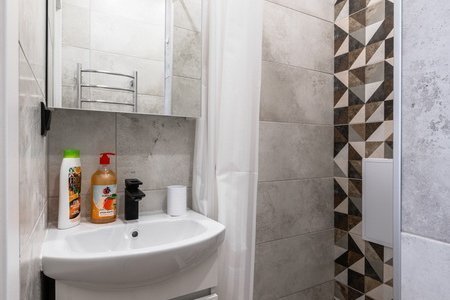 Раковина в студии №19 в апартаментах Home Like