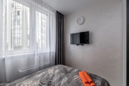 Телевизор в студии №20 в апартаментах Home Like