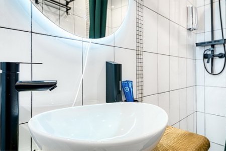 Раковина в номере Небольшой Стандарт в отеле Revival Hotel-2