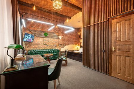 Зона отдыха в номере Комфорт в отеле Revival Hotel-2