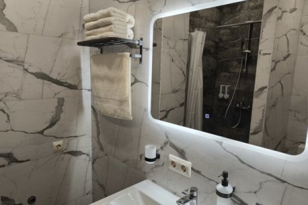 Раковина в номере 7 в отеле Александрия
