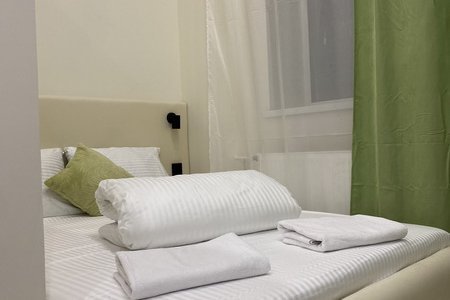 Снять апартаменты для пары на 2 часа у метро Номер Студия 2 в апартаментах Душинская 3А