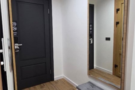 Коридор в номере Комфорт трехместный №5 в отеле Buta Hotel 4
