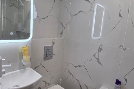 Санузел в номере Эконом №6 в отеле Buta Hotel 4