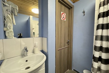 Раковина в номере Делюкс № 6 в отеле Гипноз на Покровке