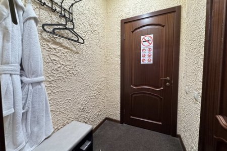 Прихожая в номере Стандарт № 8 в отеле Гипноз в Лефортово