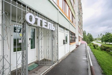 Вход в отель Лимонлайм-2