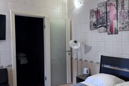 Забронировать номер у Лухмановской на час Спальная зона в номере Комфорт в мини-отеле Мечта