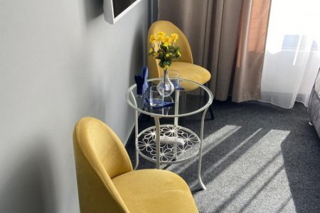 Забронировать номер с почасовой оплатой в отеле Элитон Жулебино Интерьер номера Стандарт в гостинице Элитон Жулебино
