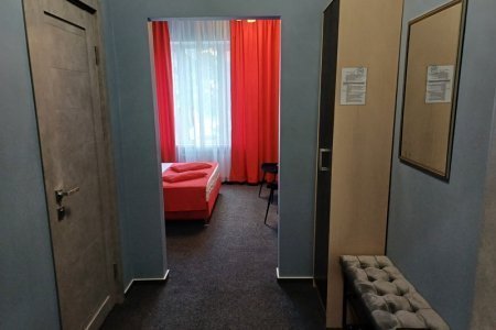 Фортуна Люкс на ночь — цена по ссылке Коридор номера Люкс Фортуна в отеле Элитон Жулебино