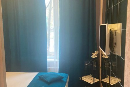 Забронировать Кружева — от 900 ₽ Кровать в номере Эконом Кружева в отеле Элитон Жулебино