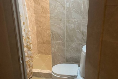 Снять Подиум на ночь — 3800 ₽ Санузел в номере Эконом Подиум в отеле Элитон Жулебино