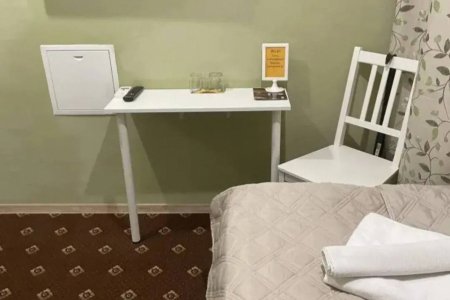 Интерьер одноместного номера в Littlehotel