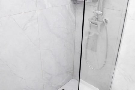 Душ в апартаментах 54-6 в Москва-Сити