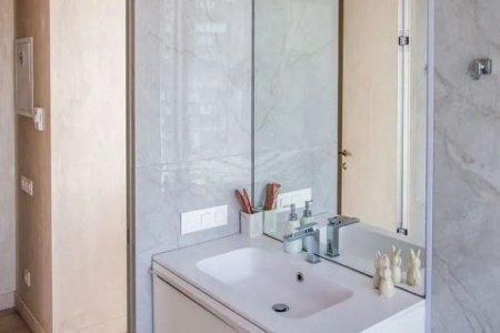 Душевая комната в студии 30 м² в апартаментах Москва-Сити