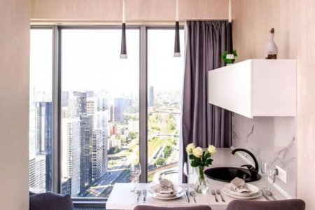 Кухня в студии 30 м² в апартаментах Москва-Сити