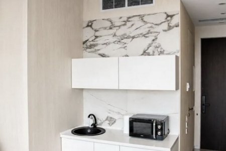 Кухонный уголок в апартаментах 54-6 в Москва-Сити