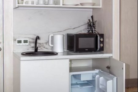 Кухонный уголок в студии 22 м² в апартаментах Москва-Сити
