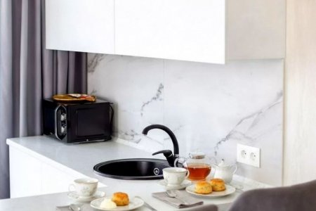 Обеденная зона в студии 30 м² в апартаментах Москва-Сити