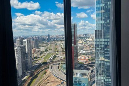 Вид в апартаментах 54-3 в Москва-Сити